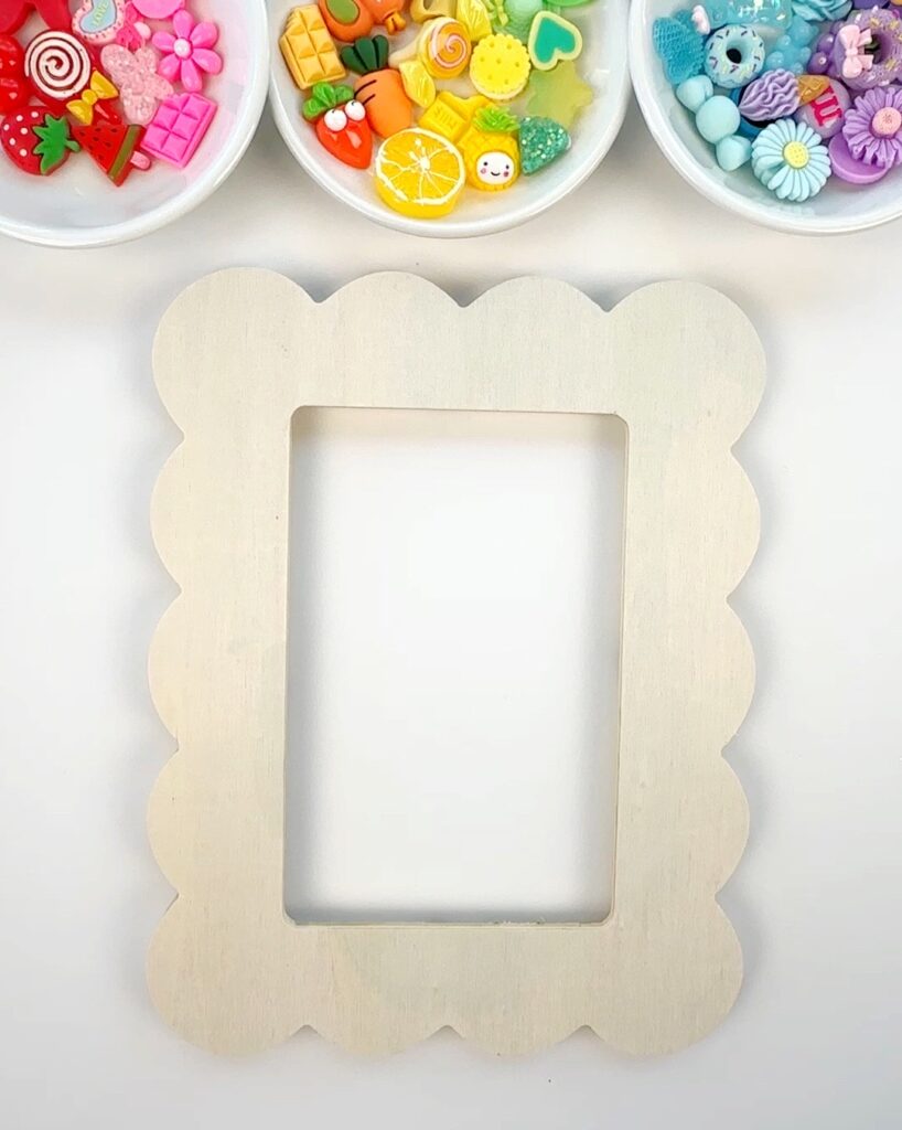 Wood frame for crafting