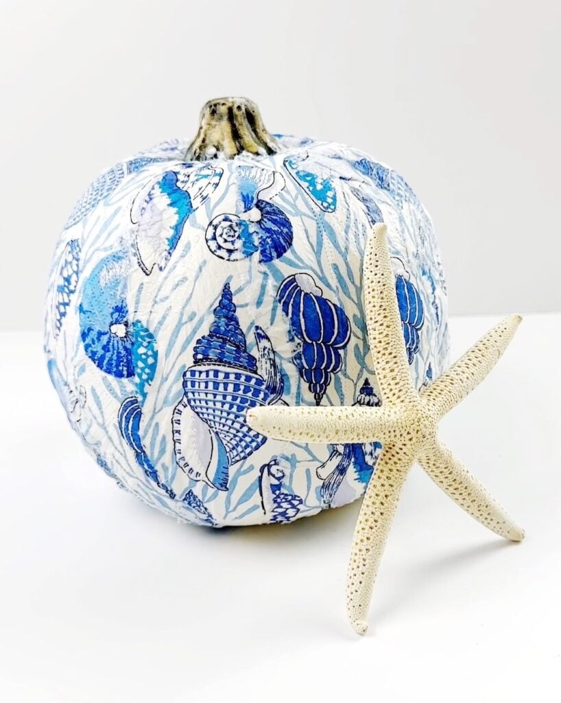 Decoupage napkin pumpkin